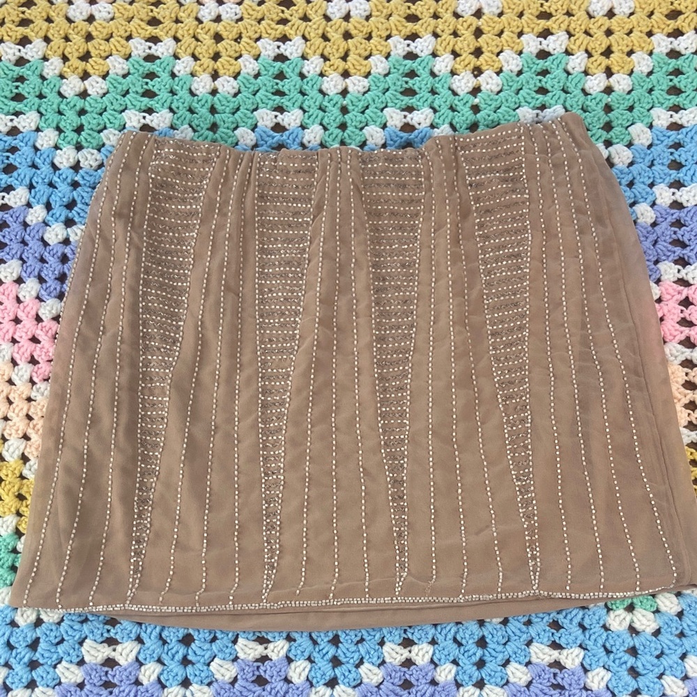 LC Lauren Conrad Beaded Blush Tan Mini Skirt Large L Geometric Sheer